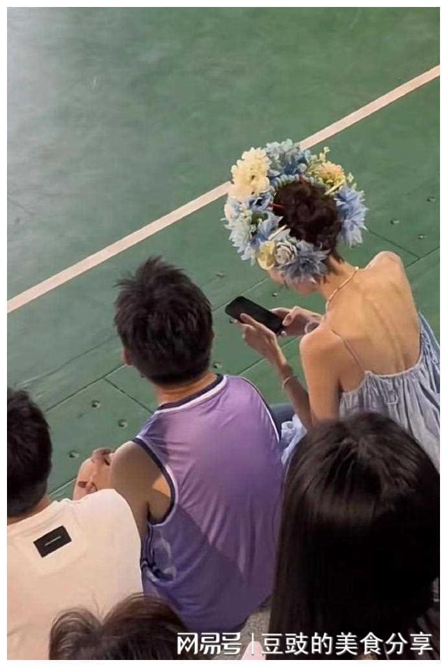 明星健身减肥_瘦身健身明星图片_瘦身健身的明星