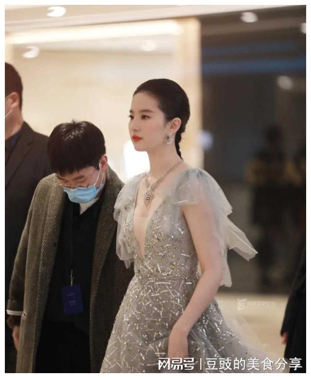 瘦身健身明星图片_明星健身减肥_瘦身健身的明星